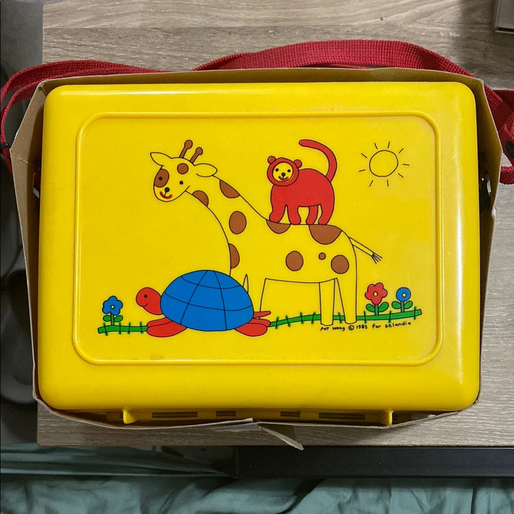 Vintage 1985 Selandia Designs Pat Wong Lunch Box Brand New